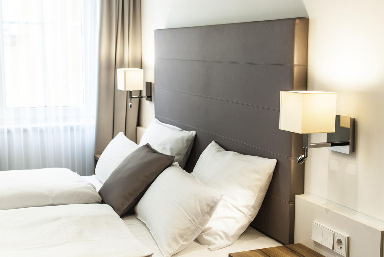 Bayerischer Hof Kitzingen Zewnętrze zdjęcie
